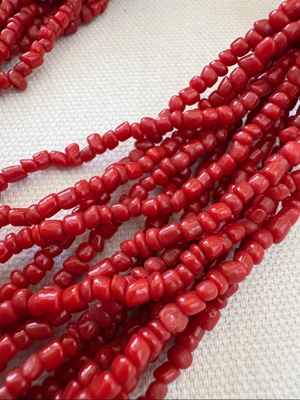Vintage Ethnic Red Glass Seedbead and  Tibetan Silver Accents - See Photos - Picture 7 of 7